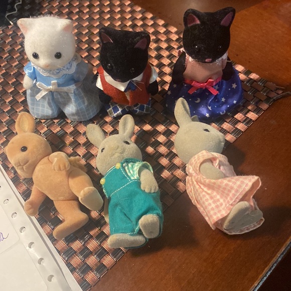 - Bundle of  128 Calico critters item - Picture 12 of 16